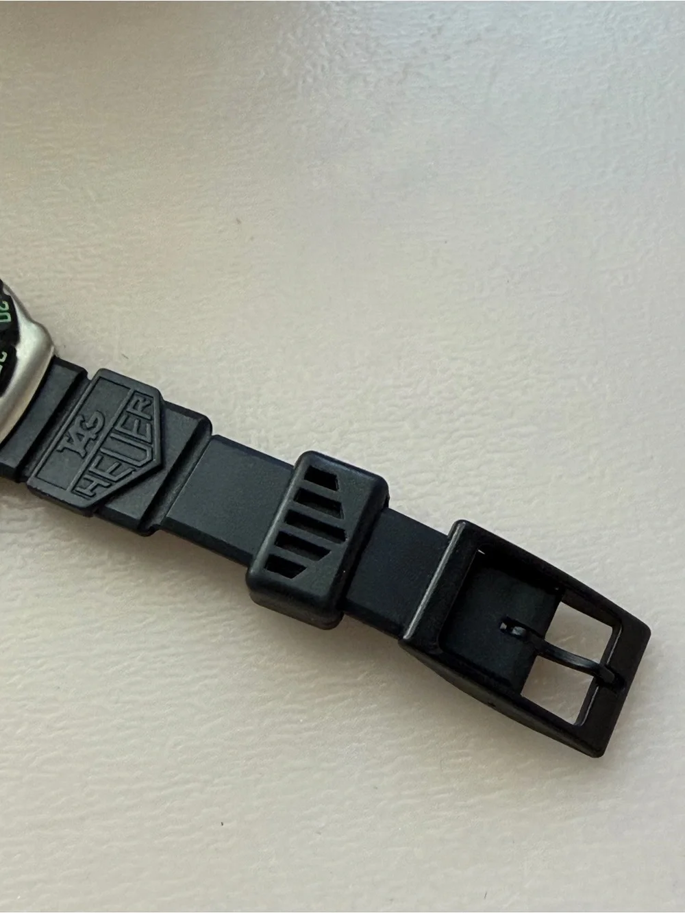 TAG Heuer Professional 200M Quartz Formula 1 375.508
